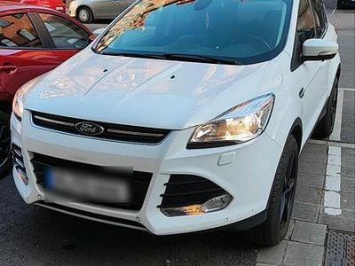 Weiß Gebraucht 2014 Ford Kuga Titanium SUV | 5.950 € (Superpreis)