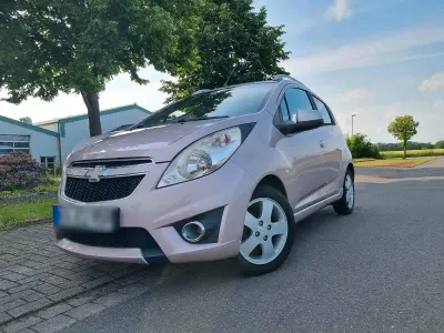 Gebraucht Chevrolet Spark 81 PS (59 kW) 2012 Rot Kleinwagen