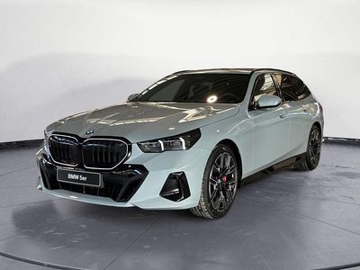Neu BMW 540 303 PS (222 kW) 2026 Grau Kombi