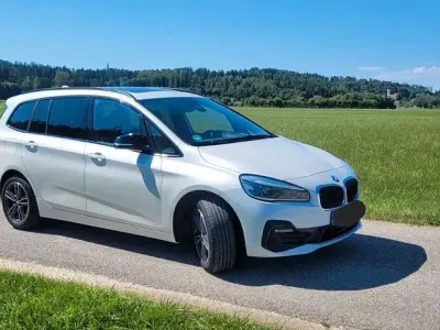 Gebraucht BMW 218 Gran Tourer Sport Line 150 PS (110 kW) 2019 Weiß Van / Kleinbus