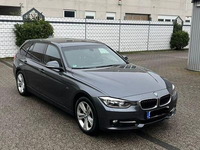 Gebraucht BMW 320 Sport Line 184 PS (135 kW) 2014 Grau Kombi