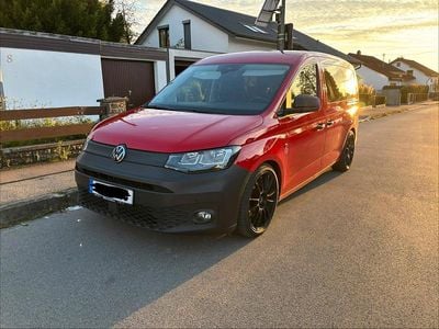 Gebraucht VW Caddy Maxi 122 PS (89 kW) 2021 Rot Van / Kleinbus
