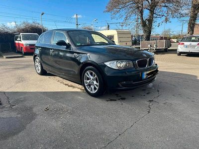 Gebraucht BMW 118 143 PS (105 kW) 2008 Schwarz Kleinwagen
