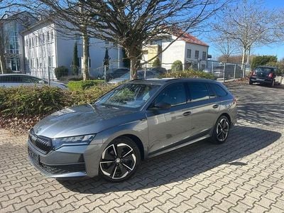 Gebraucht Skoda Octavia SportLine 150 PS (110 kW) 2025 Grau Kombi