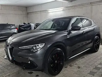 Gebraucht Alfa Romeo Stelvio 280 PS (205 kW) 2017 Grau SUV