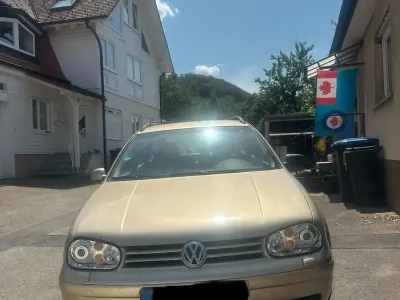 Gebraucht VW Golf IV 130 PS (95 kW) 2003 Gold Kombi