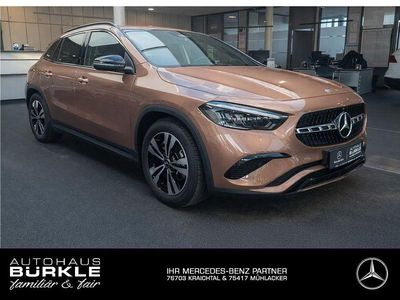 Gebraucht Mercedes GLA200 Progressive 163 PS (119 kW) 2023 Gold SUV