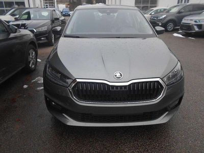 Neu Skoda Fabia Selection 80 PS (58 kW) 2025 Grau Limousine