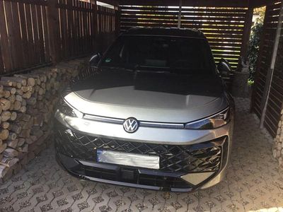 Ny VW T-Roc R-line 150 HK (110 kW) 2026 Grå SUV