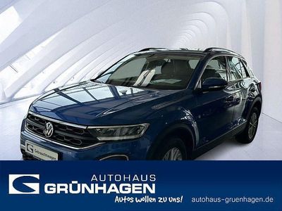 Second-hand VW T-Roc Life 110 CP (80 kW) 2022 Albastru SUV