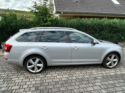 Gebraucht Skoda Octavia Ambition 150 PS (110 kW) 2017 Silber Kombi