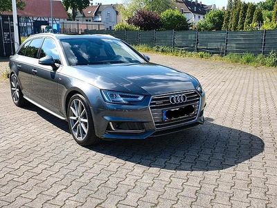 Grau Gebraucht 2016 Audi A4 S-Line Kombi | 17.999 €