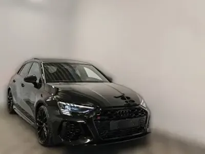 Gebraucht Audi RS3 Sportback Ambiente 400 PS (294 kW) 2022 Schwarz metallic Kleinwagen