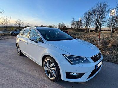 Weiß Gebraucht 2014 Seat Leon ST FR Kombi | 12.800 € (Etwas zu teuer)