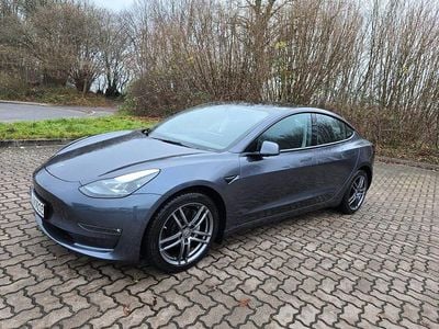 Grau Gebraucht 2022 Tesla Model 3 Limousine | 25.400 € (Guter Preis)