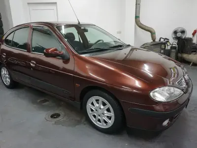 Gebraucht Renault Mégane Privilege 95 PS (69 kW) 2001 Braun Limousine