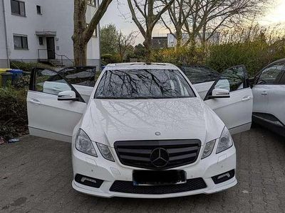 Gebraucht Mercedes E350 AMG line 265 PS (194 kW) 2011 Weiß Limousine