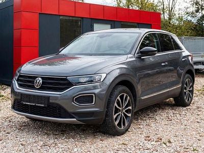 Second-hand VW T-Roc Style 150 CP (110 kW) 2021 Gri SUV