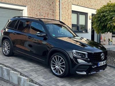Mercedes GLB220
