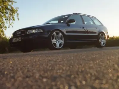Gebraucht Audi S4 Performance 265 PS (194 kW) 1999 Blau Kombi