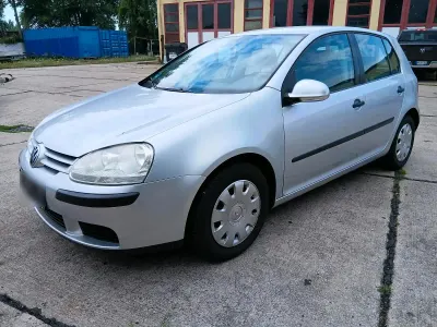 Gebraucht VW Golf IV 80 PS (58 kW) 2005 Silber Limousine