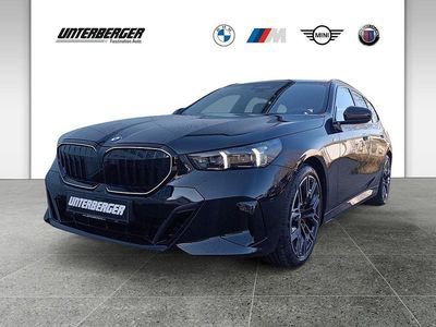 Gebraucht BMW 540 Performance 286 PS (210 kW) 2026 Saphirschwarz Kombi