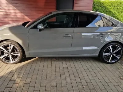 Gebraucht Audi A3 116 PS (85 kW) 2020 Grau Limousine
