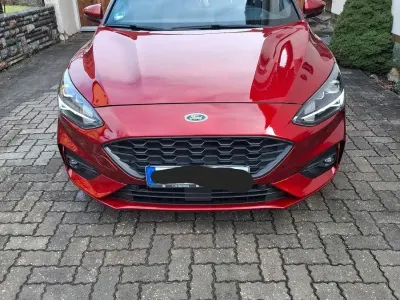 Gebraucht Ford Focus ST-Line 150 PS (110 kW) 2019 Rot Limousine