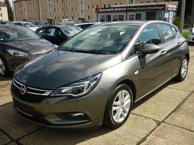 Usata Opel Astra Edition 125 CV (91 kW) 2017 Grigio Berlina