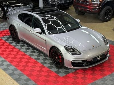 Porsche Panamera GTS