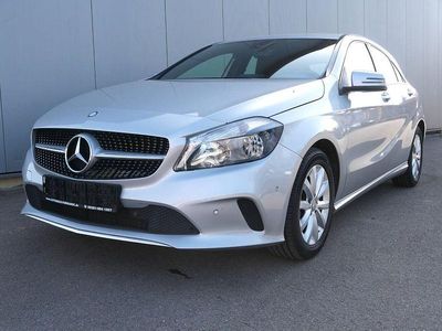 Usata Mercedes A180 Style 122 CV (89 kW) 2016 Argento Berlina