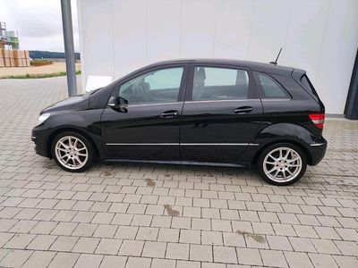 Mercedes B180
