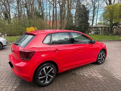 Second-hand VW Polo Comfortline 95 CP (69 kW) 2019 Roșu Hatchback