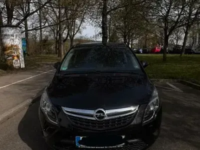 Gebraucht Opel Zafira Edition 140 PS (102 kW) 2016 Van / Kleinbus