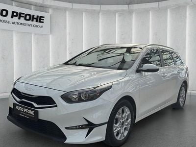 Weiß Gebraucht 2023 Kia Ceed Sportswagon Vision Kombi | 19.900 € (Fairer Preis)
