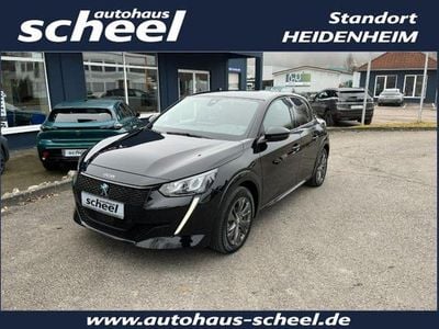 Usata Peugeot e-208 Allure 100 kW (136 CV) 2021 Nero Utilitaria
