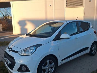 Gebraucht Hyundai i10 Passion Plus 87 PS (63 kW) 2016 Weiß Kleinwagen