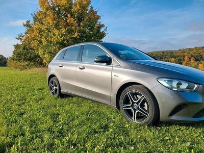 Mercedes B250e