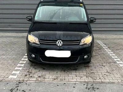 Gebraucht VW Touran Cup 140 PS (102 kW) 2014 Schwarz Van / Kleinbus