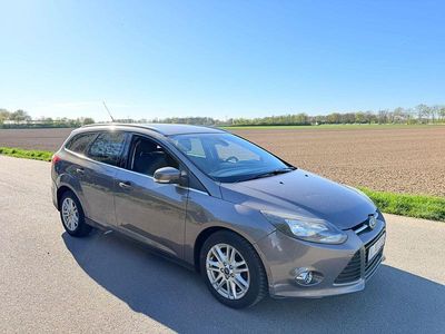 Usata Ford Focus Titanium 116 CV (85 kW) 2013 Marrone Station wagon