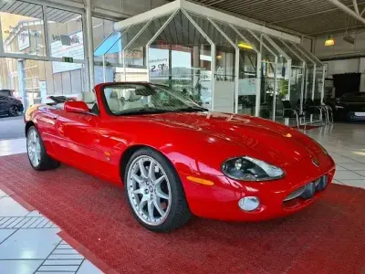 Gebraucht Jaguar XKR 396 PS (291 kW) 2003 Rot Cabrio