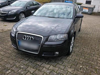 Grau Gebraucht 2006 Audi A3 Sportback Kleinwagen | 4.150 € (Etwas zu teuer)