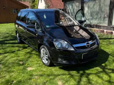 Usata Opel Zafira 140 CV (102 kW) 2007 Nero Monovolume