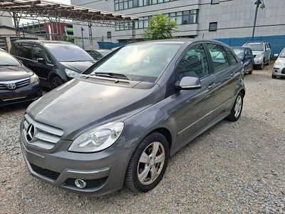 Mercedes B180