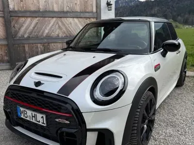 Gebraucht Mini John Cooper Works 231 PS (169 kW) 2024 Weiß Kleinwagen