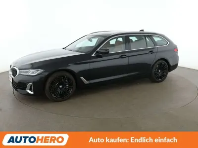 Gebraucht BMW 530 Luxury Line 252 PS (185 kW) 2022 Saphirschwarz Kombi