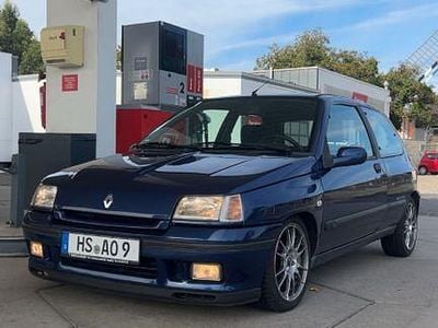 Blau Gebraucht 1995 Renault Clio Kleinwagen | 8.700 €
