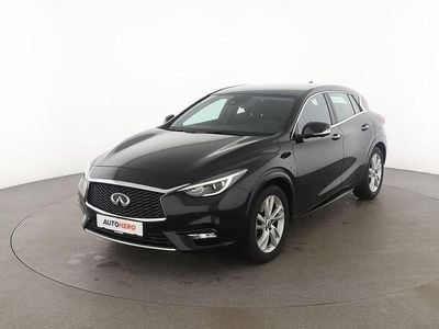 Infiniti Q30