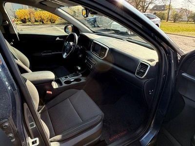 Second-hand Kia Sportage 136 CP (100 kW) 2020 Albastru SUV