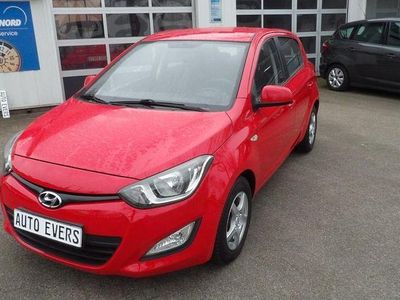 Gebraucht Hyundai i20 Edition 86 PS (63 kW) 2012 Rot Kleinwagen